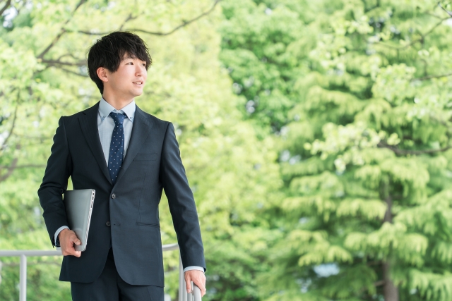 派遣社員だと、生活がくるしい?将来が不安定?